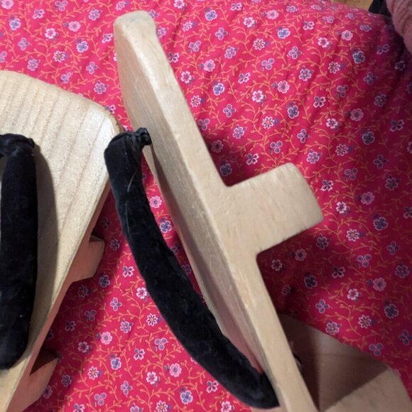 Japanese Wooden Clog Geta House Slipper Thong Velvet Traditional Boho - Picture 3 of 5